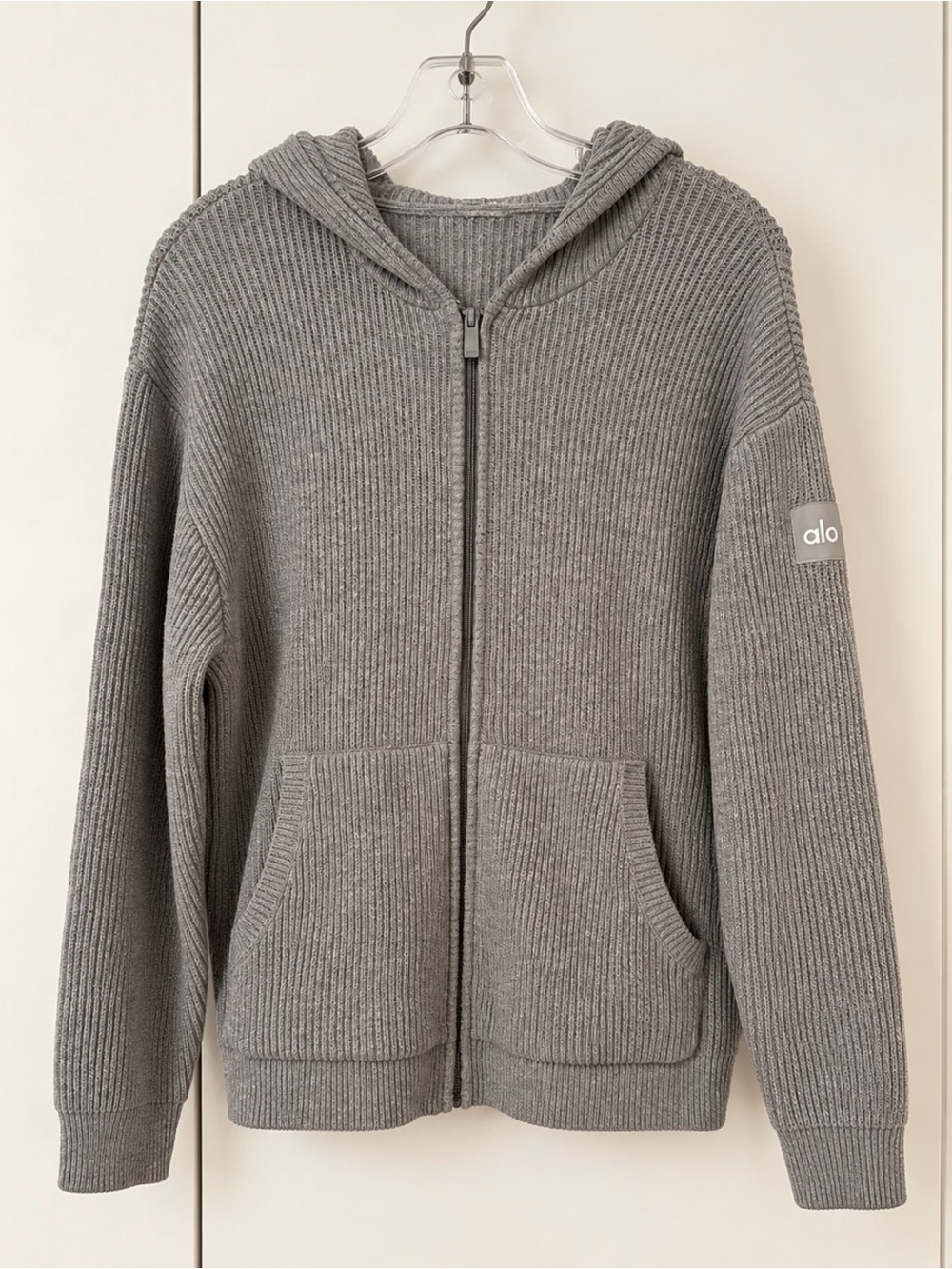 ALO Yoga Women's Grey Ribbed Zip-Up Hoodie Sweater in Small